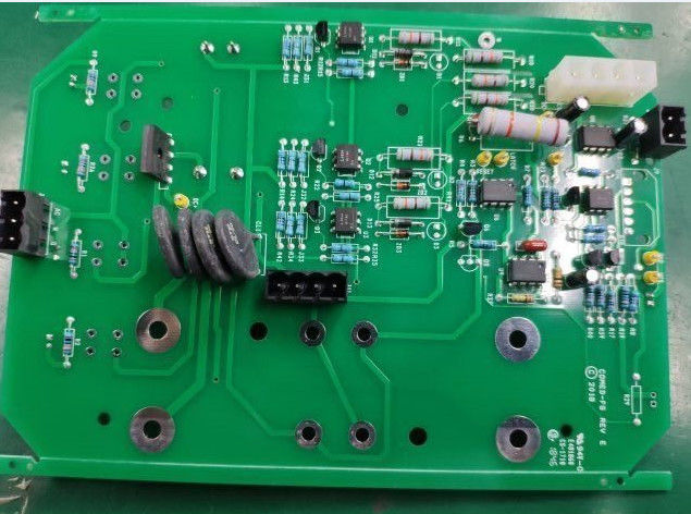 บริการประกอบต้นแบบ PCB แบบครบวงจร บริการประกอบ PCB การผลิต บรรจุโดย ESD Tray ระบบอัตโนมัติ ขนาดเล็ก 1 มม.