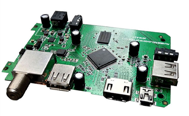 FR-4 PCB Assembly IPC Class 2 หรือ 3 ระดับมาตรฐาน 5 ชั้น 4 มิลไลน์ Quickturn PCB