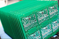 บริการประกอบ PCB ยานยนต์ที่ได้รับการรับรองมาตรฐาน ISO พร้อมทองแดงหนาในความหนา 0.8 มม. / 1.6 มม. / 2 มม. / 4 มม. โดย Suntek