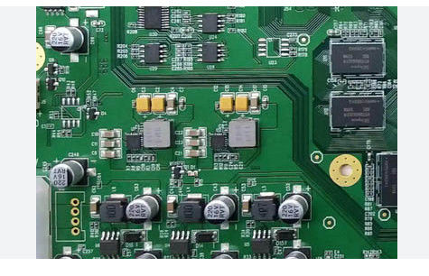 ผู้ผลิตประกอบ PCB รถยนต์พลังงานใหม่ในประเทศจีนและกัมพูชา ทองแดง 0.5-6oz พื้นผิวทองคำ 4mil