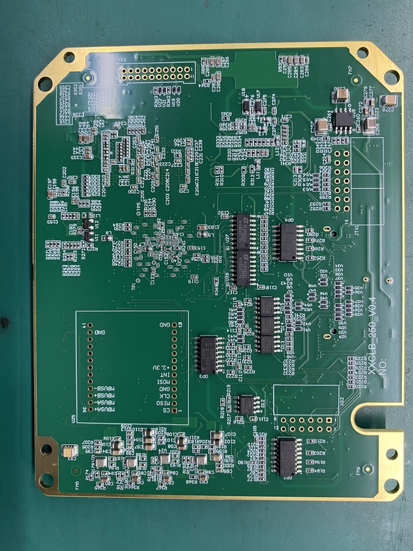 ผสมผสาน PCB การป้องกันพลังงานหน้ากากผสมผสานสีขาวด้วยความหนา 1.6mm และการรับรอง Rohs
