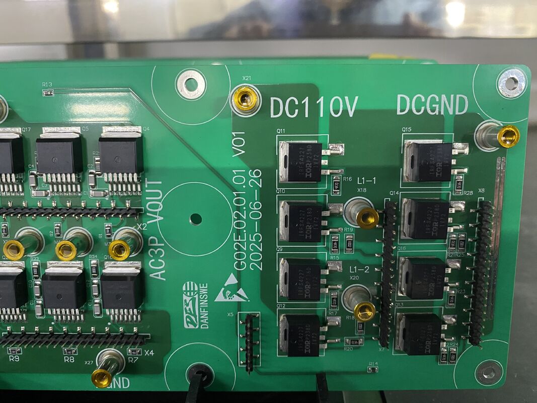 การประกอบ PCB สื่อสาร High Tg170 และ High Tg180 HDI PCB Board รวมกับการควบคุมอิมพีแดนซ์สำหรับและอุปกรณ์สื่อสารอิเล็กทรอนิกส์