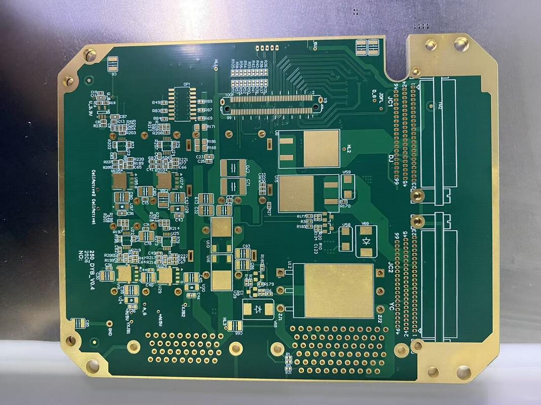 การประกอบ PCB สื่อสาร HDI รวมถึง 6 เลเยอร์ และการเคลือบผิวแบบ HASL ปราศจากสารตะกั่ว ออกแบบมาเพื่อประสิทธิภาพในเครือข่ายการสื่อสาร