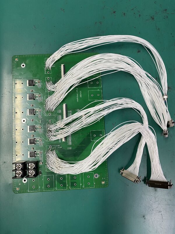 กว้างขวางหลุมขั้นต่ํา 01 มม การสื่อสาร PCB การประกอบ 6 ชั้น Tg170 และ Tg180 สูง ปรับปรุงให้ดีสําหรับอุปกรณ์สื่อสาร