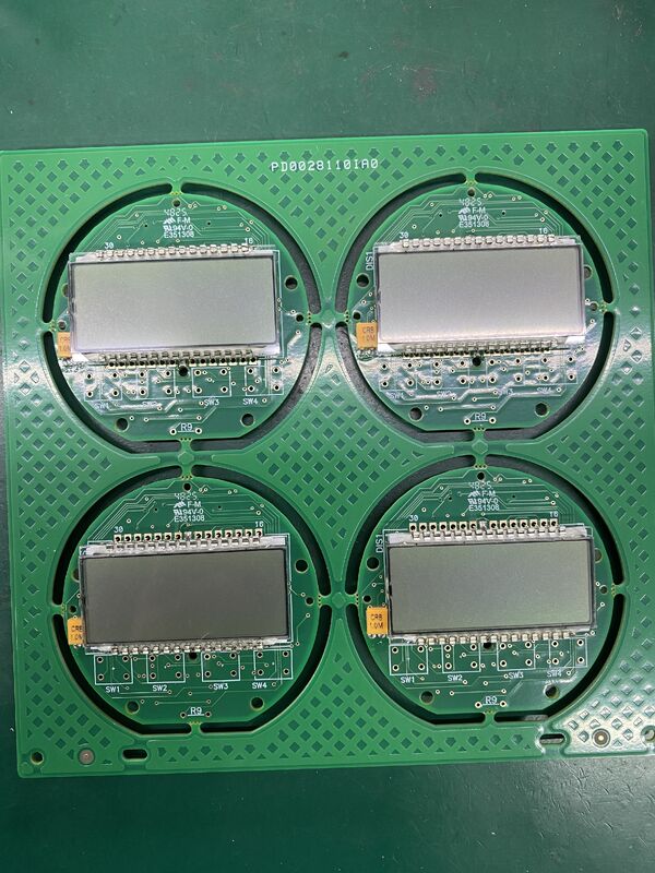 ความหนา 0.3 มม. ถึง 6 มม. การผลิตและประกอบ PCB อุตสาหกรรม โดยใช้สี Soldermask สีเหลือง เพื่อให้มั่นใจถึงโซลูชันวงจรที่ใช้งานได้ยาวนาน