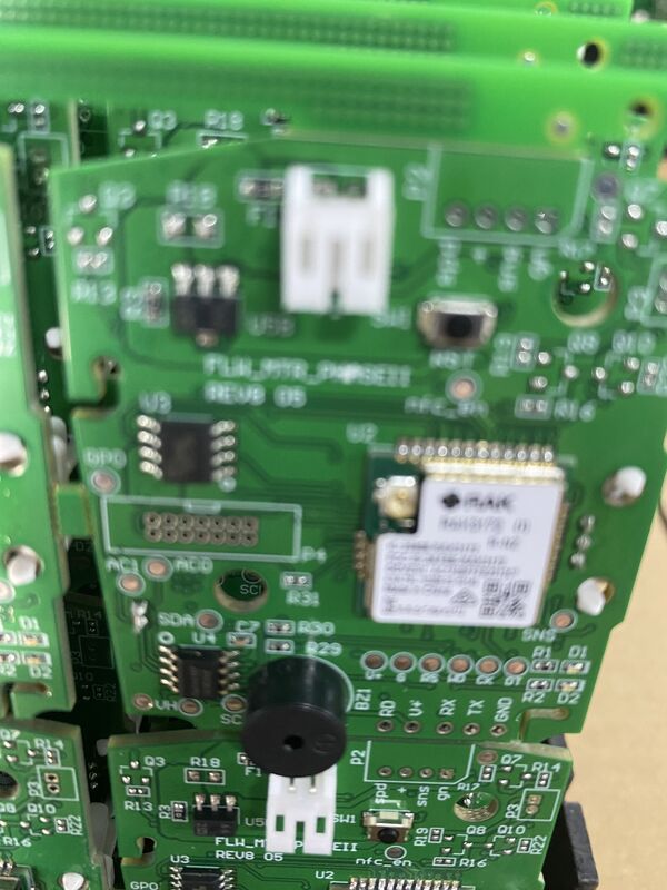 การประกอบวงจรอิเล็กทรอนิกส์อุตสาหกรรม OEM Electronics พร้อมช่วงความหนา 0.3 มม. ถึง 6 มม. ส่วนประกอบที่มีความแม่นยำและประสิทธิภาพ