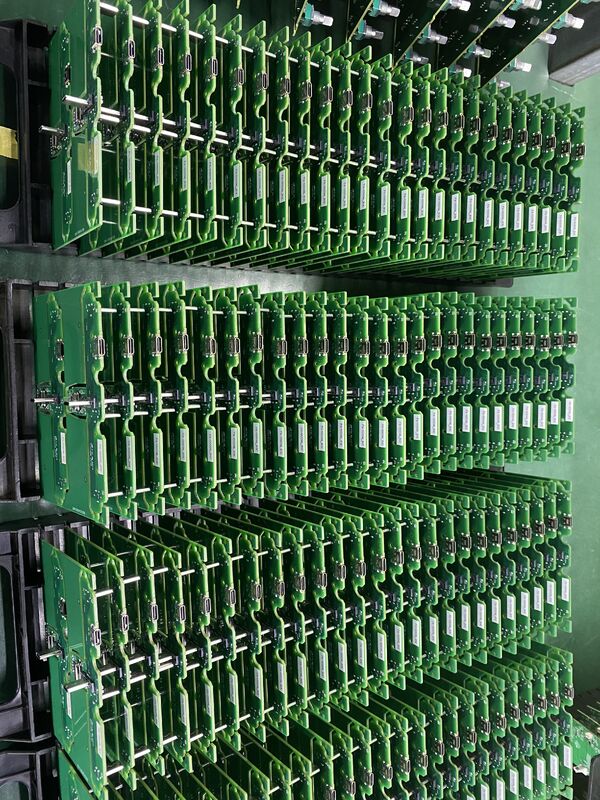 ทองแดง 4OZ ประกอบ PCB อุตสาหกรรม ที่กําหนดเอง ใช่ การแก้ไขสําหรับการใช้งานอิเล็กทรอนิกส์ที่ซับซ้อนและแผ่นวงจรที่ทนทาน