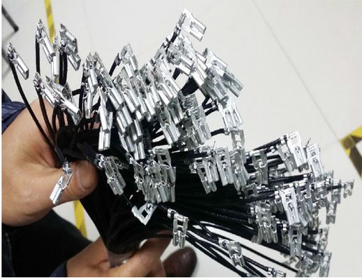 ชุดสายไฟพร้อมสายไฟ AWG26 ทดสอบแรงดันไฟฟ้า 1000 V ความต้านทานลูป 280 mOhm/m
