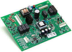 ชุดประกอบ PCB อะลูมิเนียม ปราศจากฮาโลเจน 1L-32L ความหนา 0.5 มม. 1.0 มม. 4.5 มม. FR4 TG135